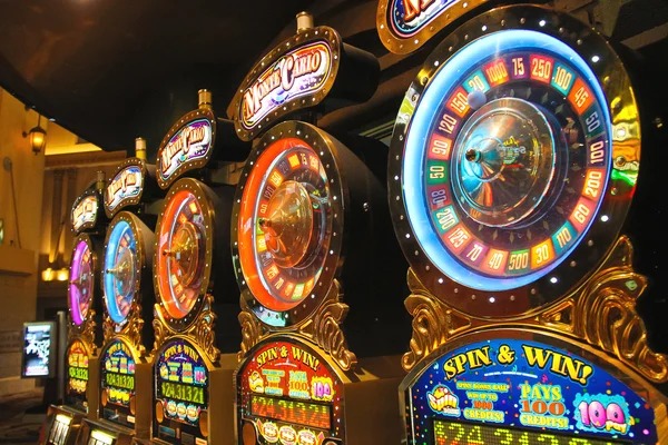 Payment method selection screen on al togel showing DANA OVO GoPay ShopeePay and bank transfer options